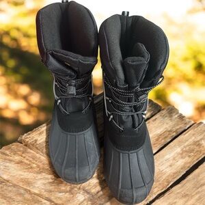 Men's Black and Gray Snow Boots